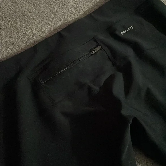 Nike crop leggings - Picture 4 of 5